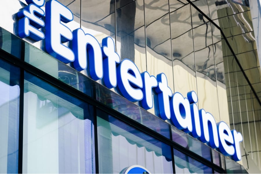 The Entertainer 1 the entertainer