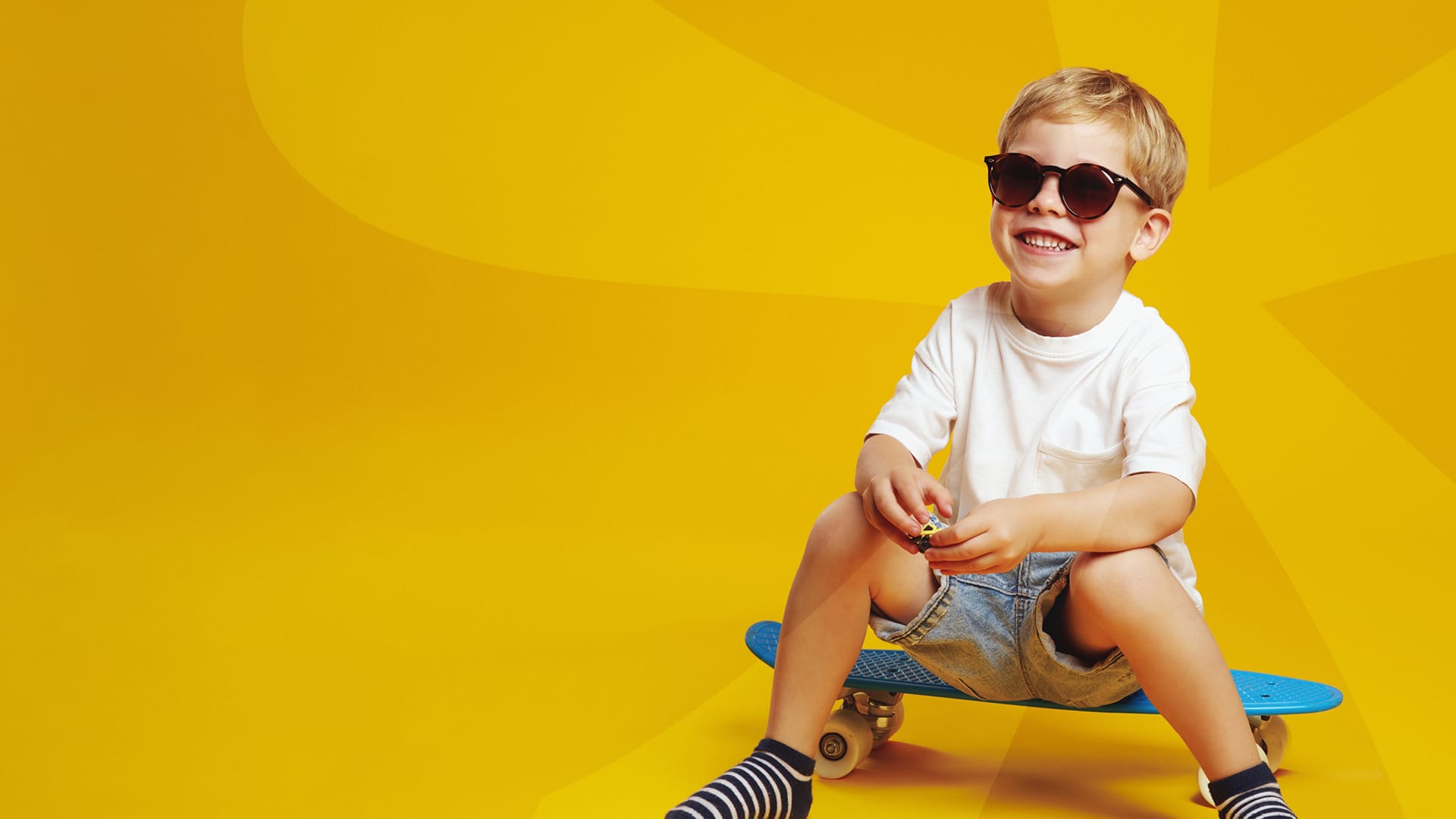 B5683 SPRG Summer Banners Web 1920 x 1080